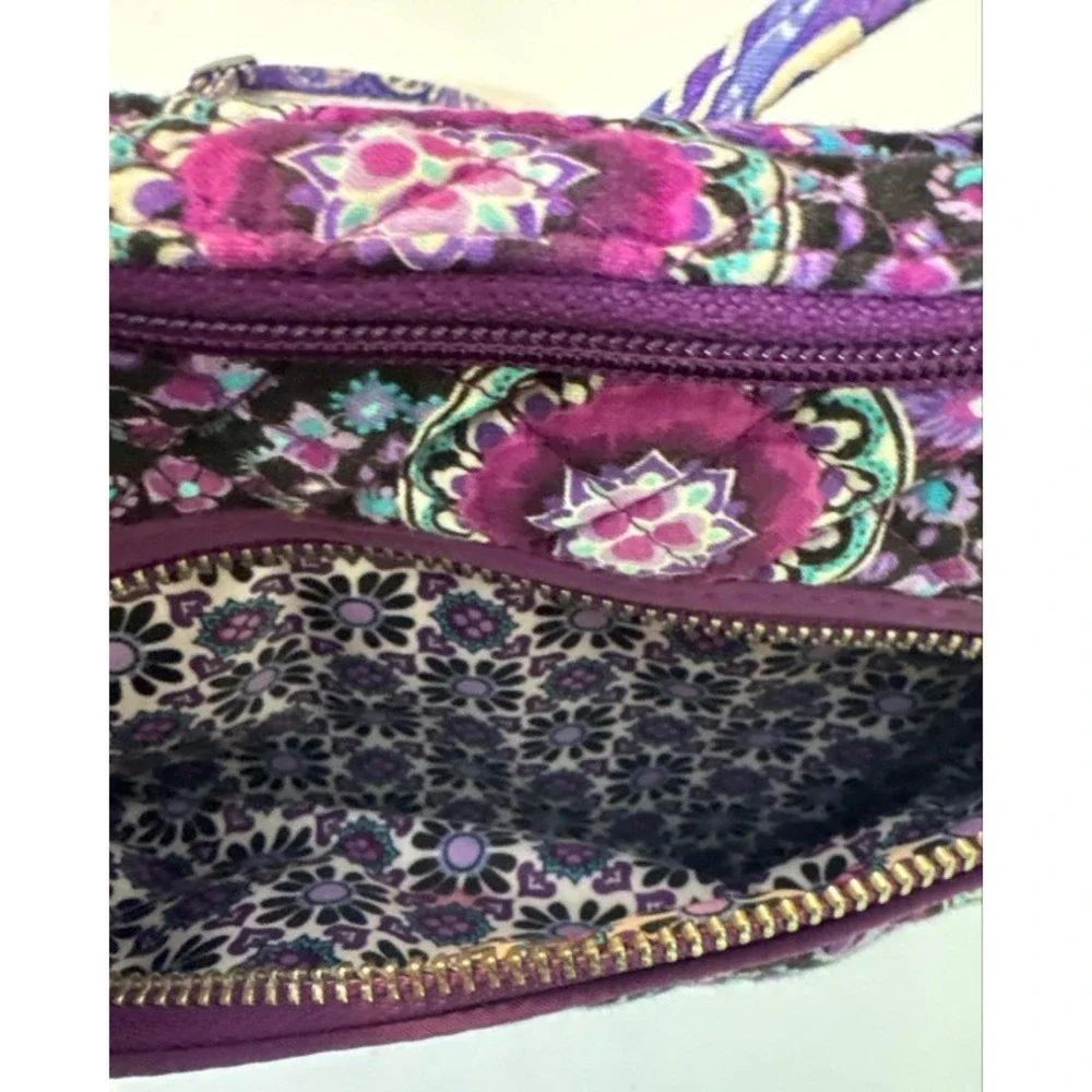 Vera Bradley Plum Pansy Quilted Cotton Crossbody Bag Purple‎ Floral Medallion